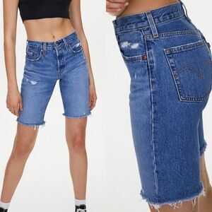 New Levi’s 501 Knee Length Shorts Medium Wash Size 28